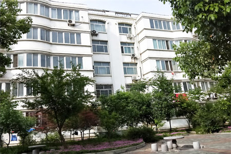 学府园3室1厅1卫104㎡精装出税